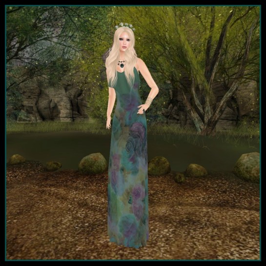 Join Hands for Nepal - Green Maxi Dress & Vestige My Model Life Pose #5 (fr)