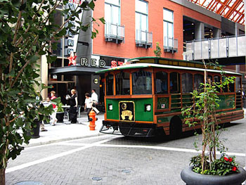 louisville-4thstreettrolley.jpg