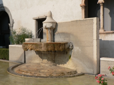 fountainverona.jpg