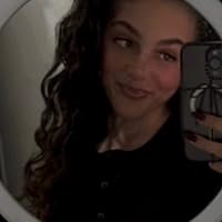 Profile Image for Alyssa Nieves.