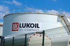 Moscou a protesté jeudi 23 octobre après les sanctions annoncées par Donald Trump contre les deux géants pétroliers russes, Rosneft et Lukoil.