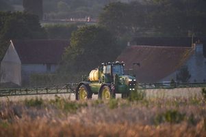 Epandage de glyphosate à Saint Germain-Sur- Sarthe en septembre 2019.