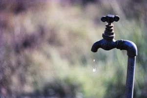 Les mesures prises par l’Agence de protection de l’environnement américaine sur les « polluants éternels », mercredi 14 mai 2025, reviennent notamment sur des normes environnementales mises en place sous l’administration Biden.