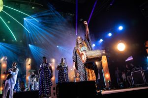 Au festival Jazz in Marciac, Tiken Jah Fakoly a illuminé la scène.
