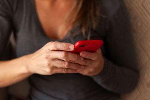 Face à l’inflation et au coût des études, des étudiantes turques ont recours à la prostitution, en laissant leurs numéros WhatsApp sur des sites dédiés (photo d’illustration).