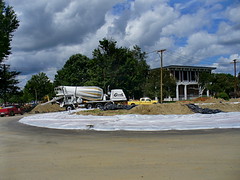 Curbstone cement-mixing