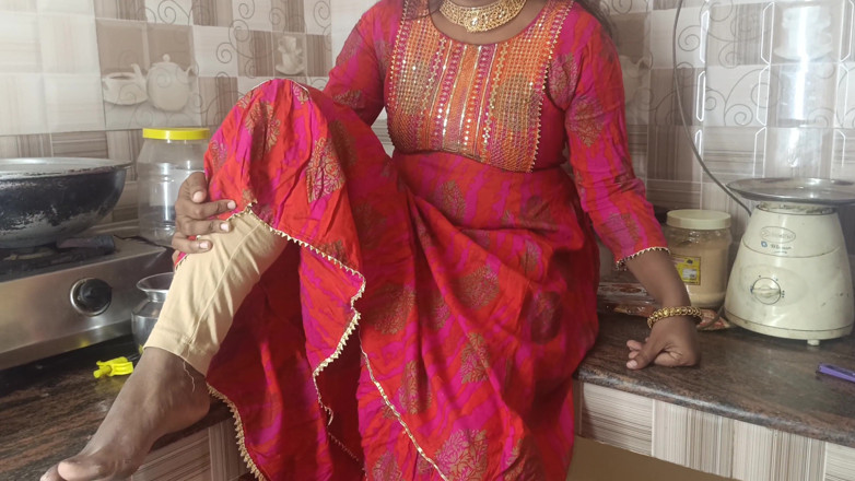 Laxi ammu: Desi v kuchyni