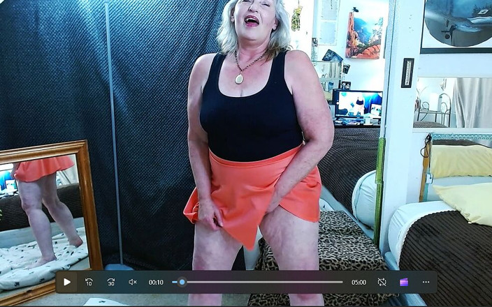 dawnskye1962: 1154 falda corta sin bragas