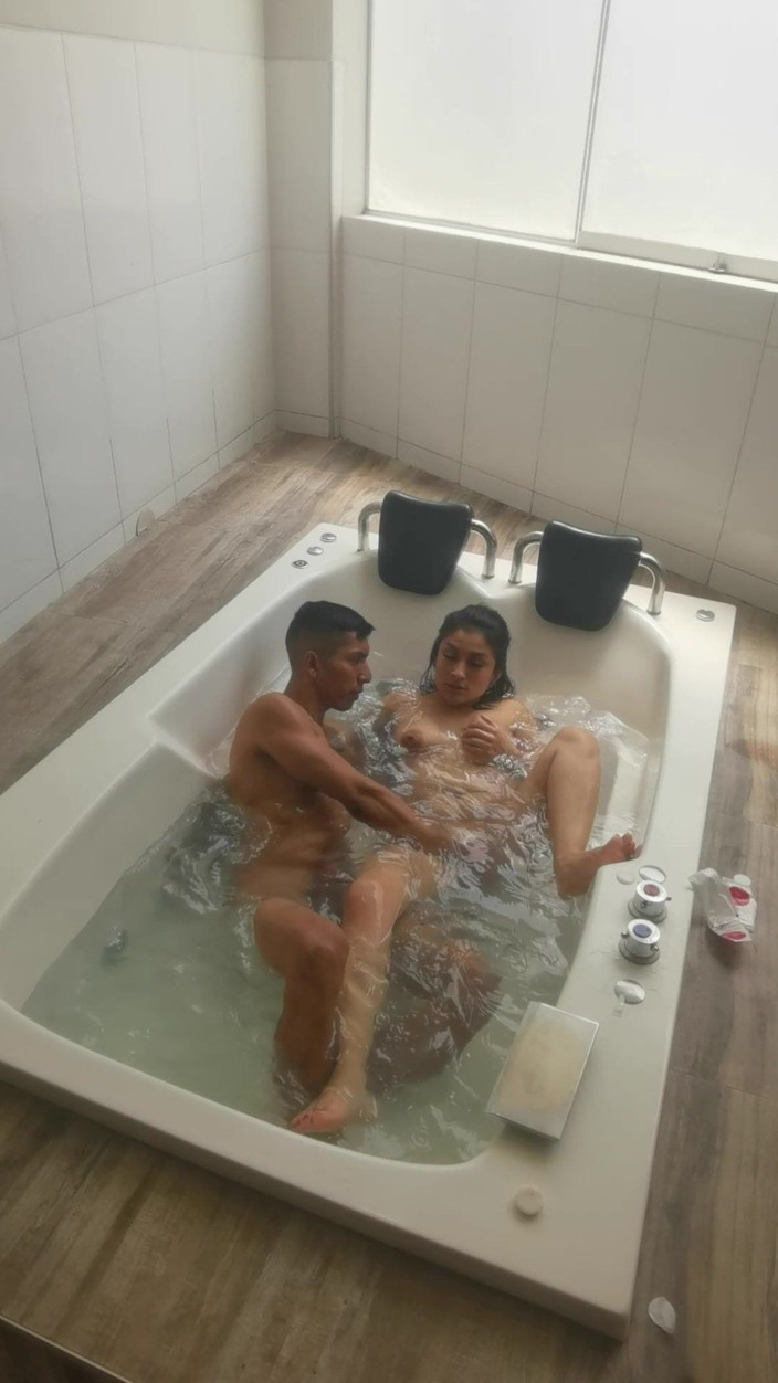 Kevin's Life: Můžu se koupat sama, macecha !! Ne, jen sklapni