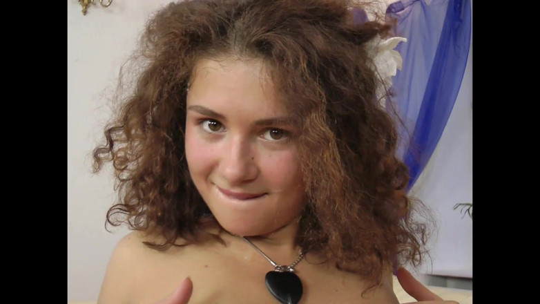 Euro Sluts: Fata care știe să aprecieze binele