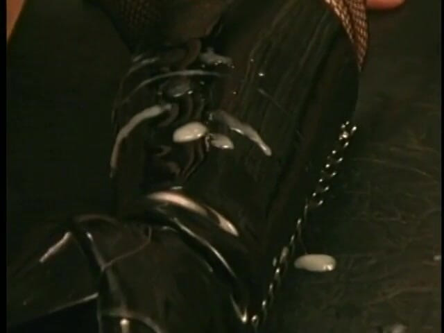 Sex Karma: 던전에서 노예에게 따먹히는 Latex domina