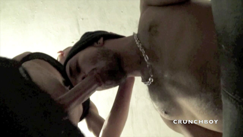 STRAIGHT BOY CURIOUS: Alfario dikongkek zakar Arab XXL di bangsal bijaksana