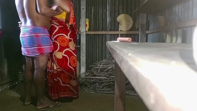 Dogrupali69: Indianca bhabhi a ta în timpul zilei mi-au spus că nu...