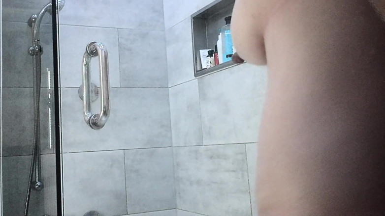 Erin and Andy: Epici capezzoli lunghi asiatici maturi - pov real pipì Moment + doccia...