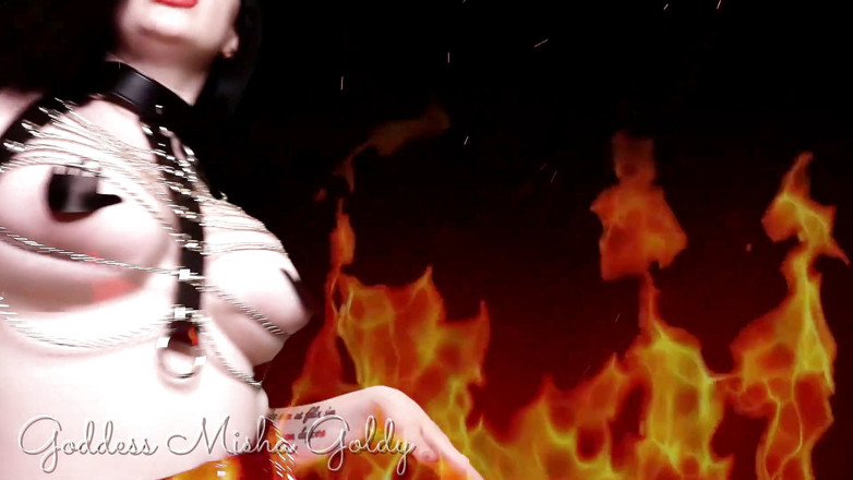 Goddess Misha Goldy: Succubus会把你吸干,并得到你最后一滴的男性能量!撸管