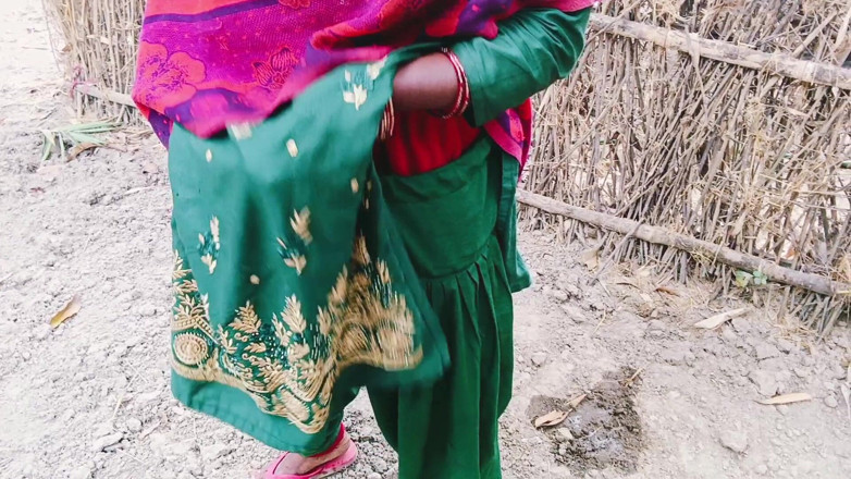 Ghazipur Uttar: Bihar Tr Xhtad Vesnice Nomita Bhabhi Prstění Venku