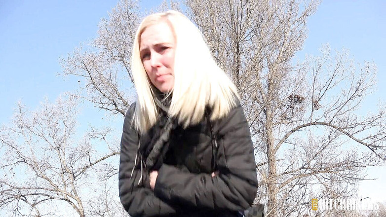 PornCZ: Slutty blonde fucked in the mud