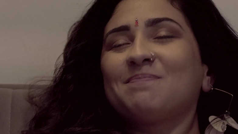 Plenna Filmes: Pov - muncrat sendirian di rumah: cewek hot india lagi asik...