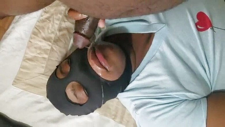 Da Sex Addicts: Шлюшку-толстушку трахают в рот