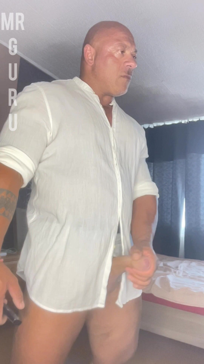 Mr. Guru: Sục cu chậm. Ông Guru Wank