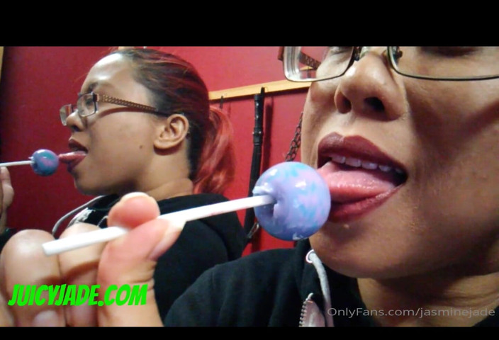 JasmineJade: ¿Mi boca y mi lengua te hacen débil? Lamiendo y...