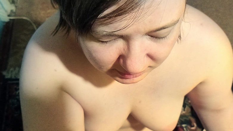 SchoolPrincess: Wilde MILF Met Grote Tieten Voedt Onverbiddelijke Pijpbeurt