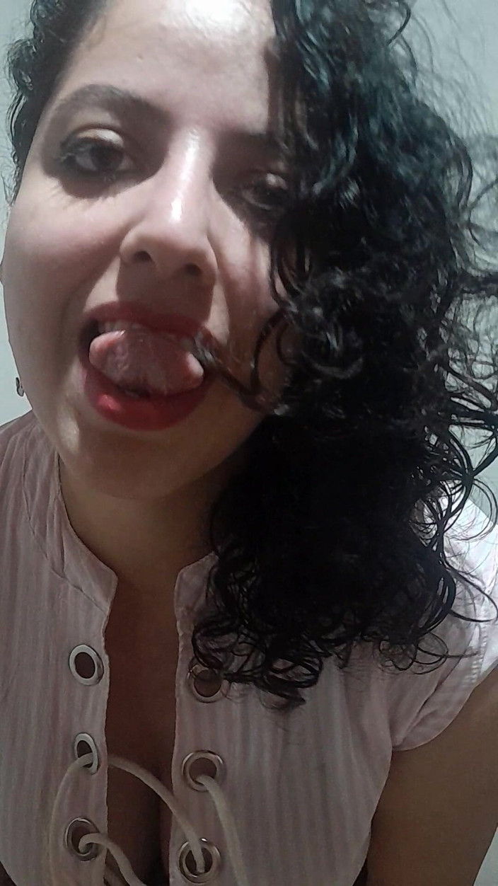 Eddie Queens: POV JOI Babyluna939 dança e se masturba para você imaginando...