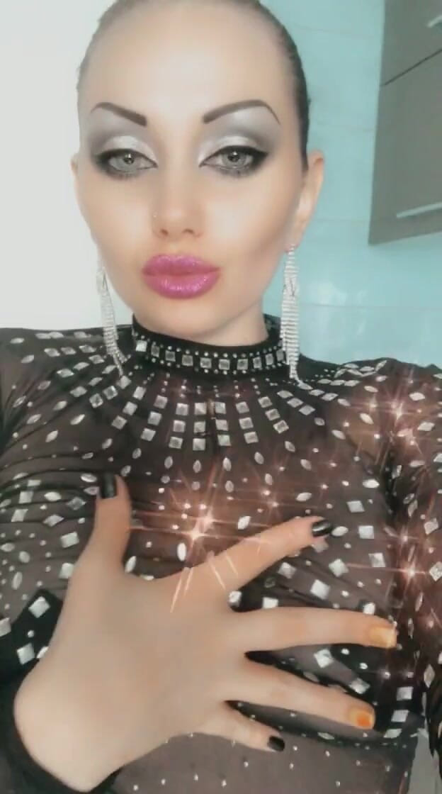 Goddess Misha Goldy: 여신 미샤 골디 1부