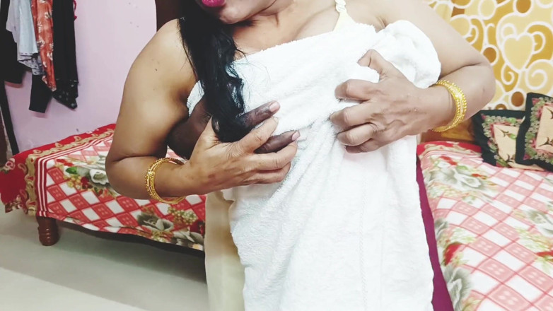 Telugu honey lips: インドの巨乳継母ロマンス義理の息子、テルグ語の汚い話、パート1