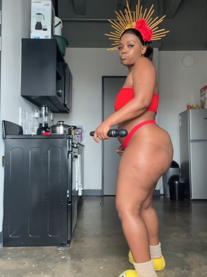 Big black clapping booties: Дрочу на мою пышную задницу, покачивающееся в сексуальном нижнем белье, эпизод 111112