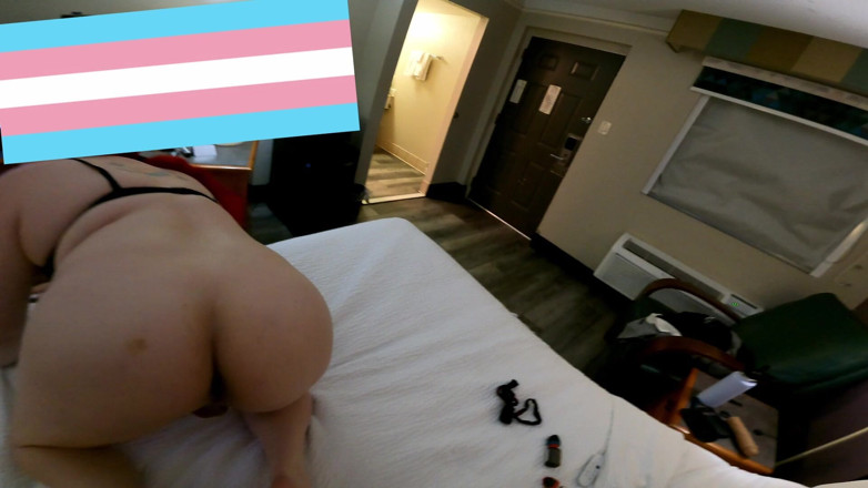 DaddyandLexa: Transe bekommt nach dem schwanzlutschen einen quickie, anal-creampie