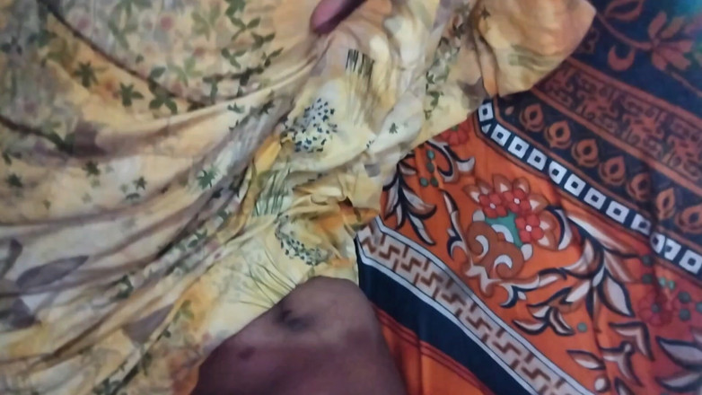 Deshi women: 義理の妹と一緒にいる間、セックスを楽しみました。