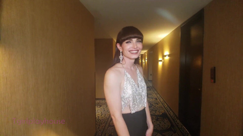 TGIRLPLAYHOUSE: Analer creampie für zierliche transe