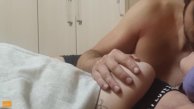 Unlimited Orgasm: Hra s bradavkami třesoucí se orgasmy způsobuje závislost - Neomezený orgasmus