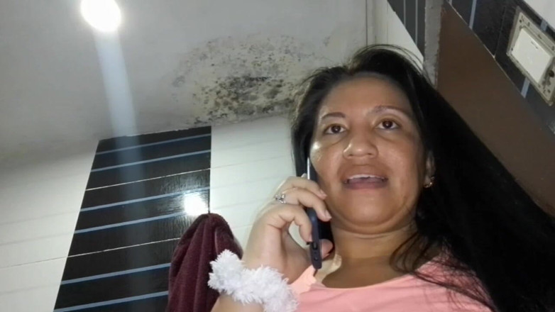 Sexysweet0455: 我太饥渴了,我想要洗澡,最后和我的继父玩了一次性感的视频电话