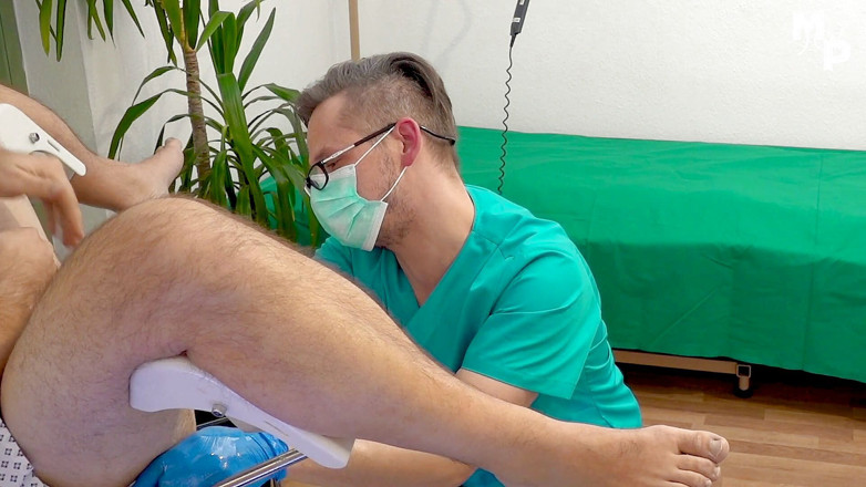 Marcus Pollack Gay: Arschfick-untersuchung mit Dr. WoB und seinem arm