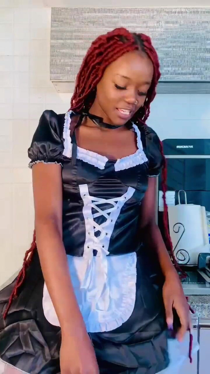 SEXXY-DAISY: Safada casa ajuda a tossir e foder