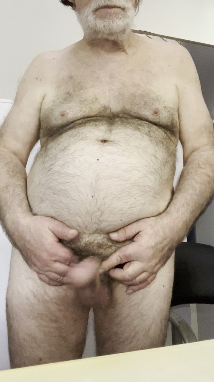 Coach Karl dude lodge: 20250722 Coach Karl Cock and Rub Nipples