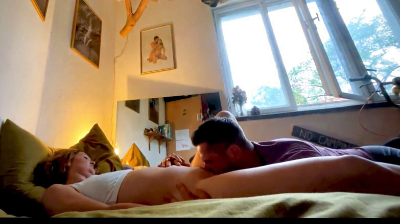 Max and Annika: Ik wil zijn gezicht tussen mijn benen en kom overal...