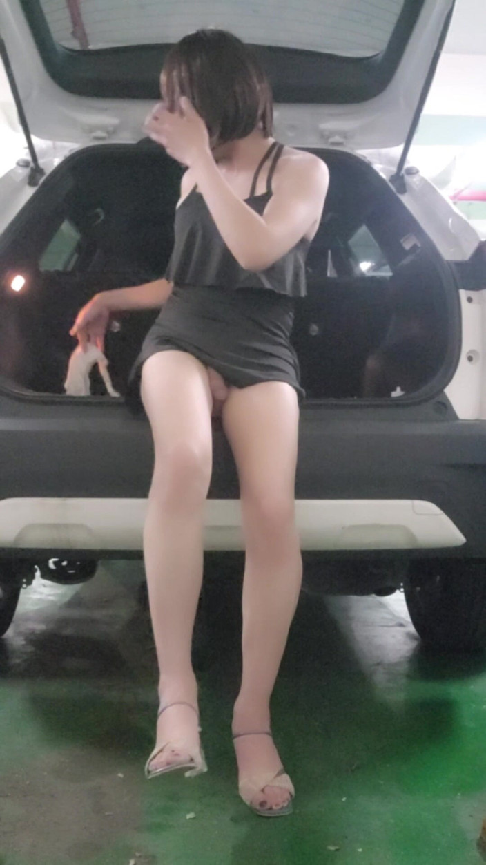 Taiwancdgirl: 주차장에서 자위, 애널 섹스와 사정.