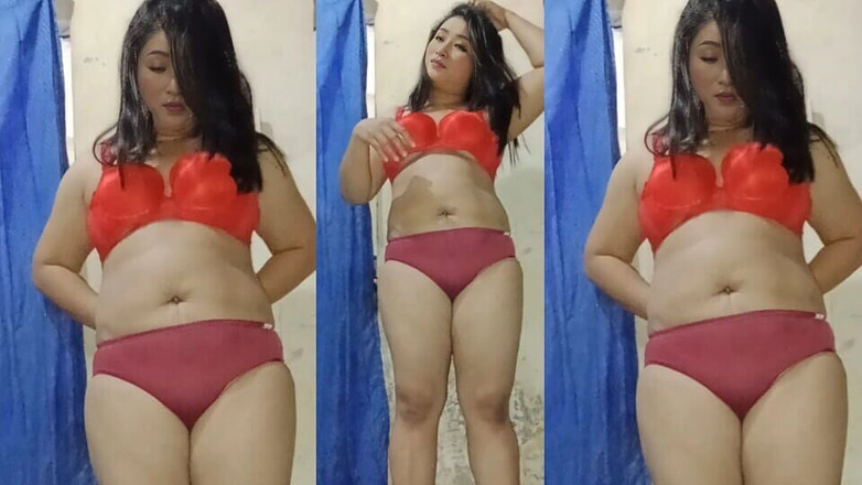 AlexisAir: Đụ một góa phụ trẻ châu Á