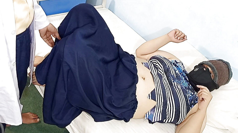 Netu: Indická bbw manželka je kundička ošukaná doktorem Při příchodu do...