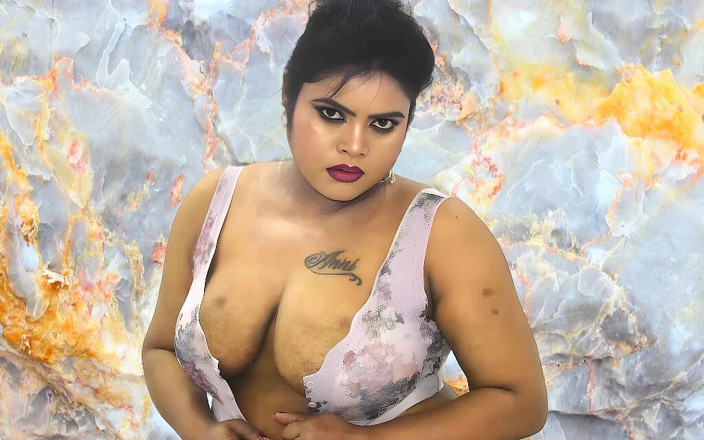Sexwithsonia: En audición de modelaje, directora haciendo sexo con Sonia - parte 1.