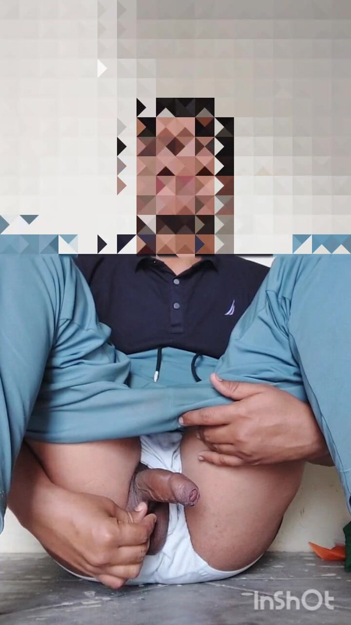 Bigcocka: Saya urut pada waktu norma apabila zakar hitam saya keras