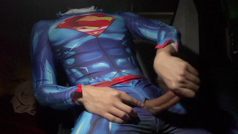 SinglePlayerBKK: O Super-Homem Tailandês e o Brinquedo Sexual.