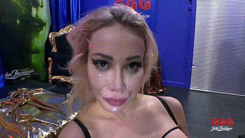 MILF and Big Wet Tits XXX: Ggg john thompson 热辣熟女在群交中喝尿