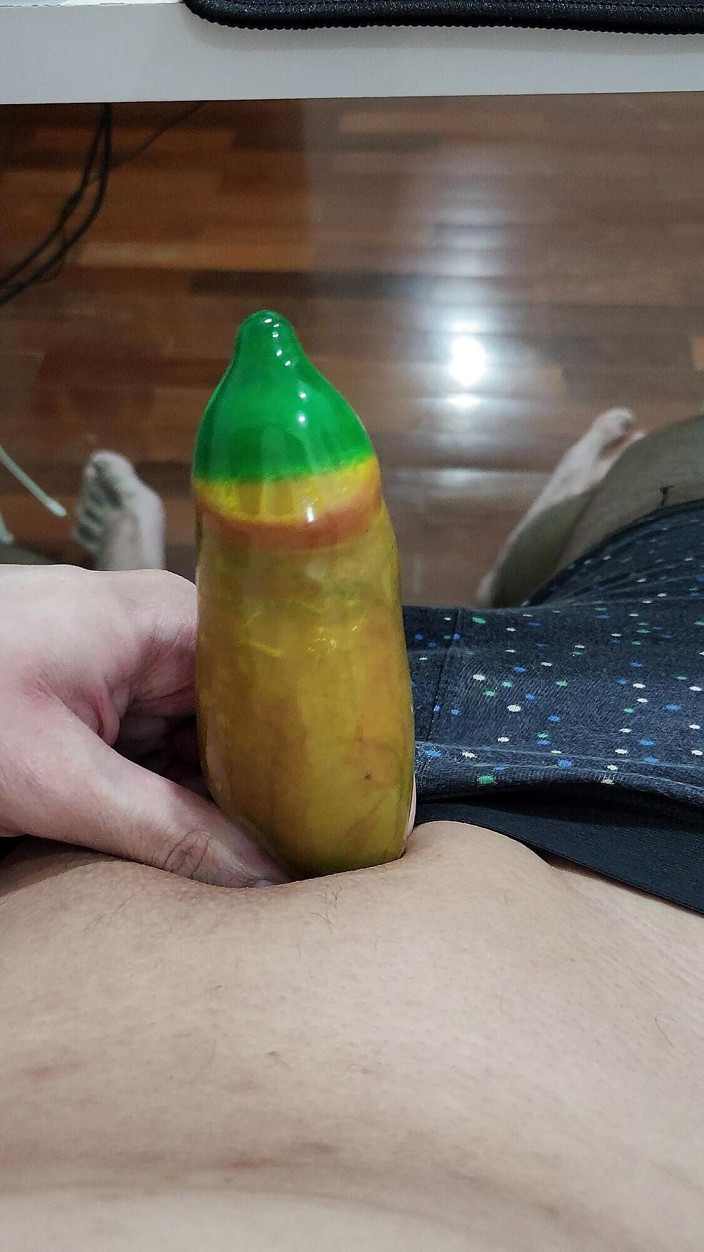 Lkdick8: Bao cao su vui vẻ.
