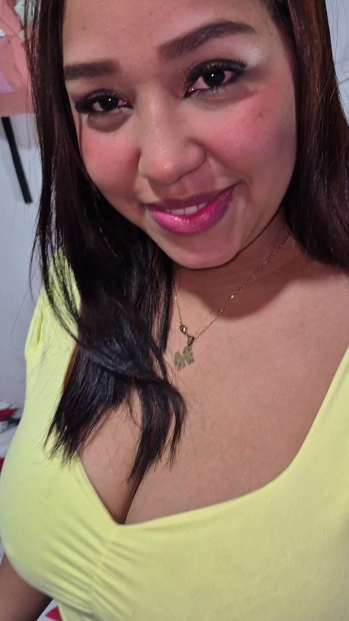 Keilimar Gomez: Toda mulher precisa ser fodida por sua melhor amiga para...