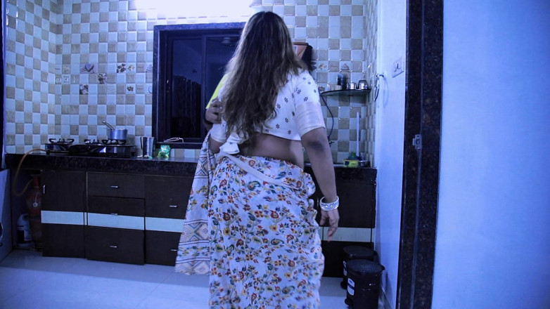 Blacked Alex: Rojji se stala čarodějnicí a měla sex se svým služebníkem.