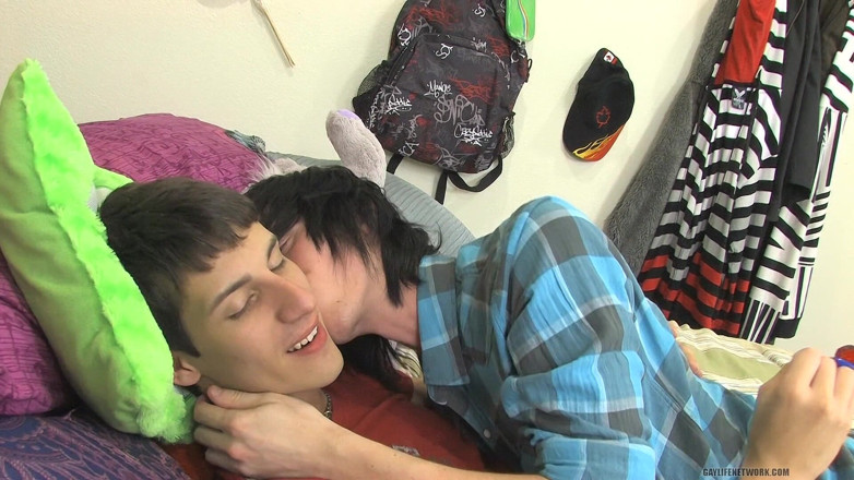 Lollipop Twinks: Hot Twink Blind Date Action